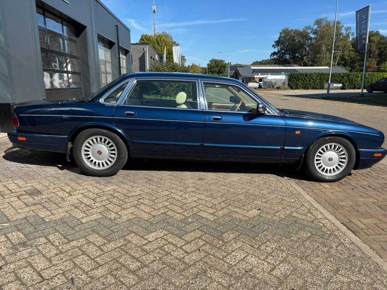 Daimler Daimler Jacquar / Dubble Six LWB 8