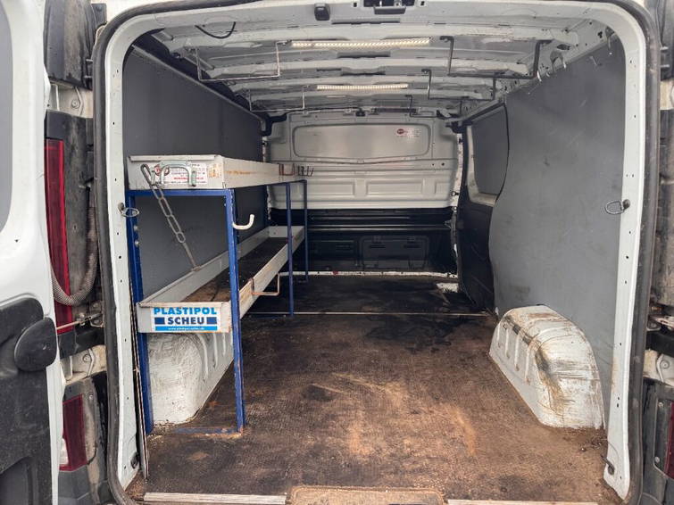 Renault Trafic DCi 120 19