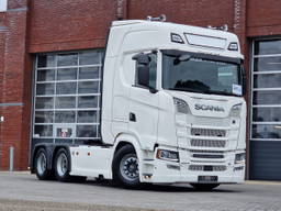 Scania 590S V8 NGS 6X4 - retarder - full air - leather - WB 315 - frigo