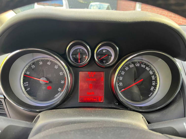 Opel Zafira 17