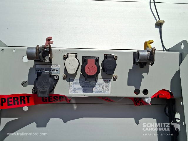 Schmitz Cargobull Auflieger Curtainsider Mega 13