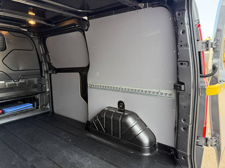 Ford Transit Custom 280 2.0 Tdci 130PK 12