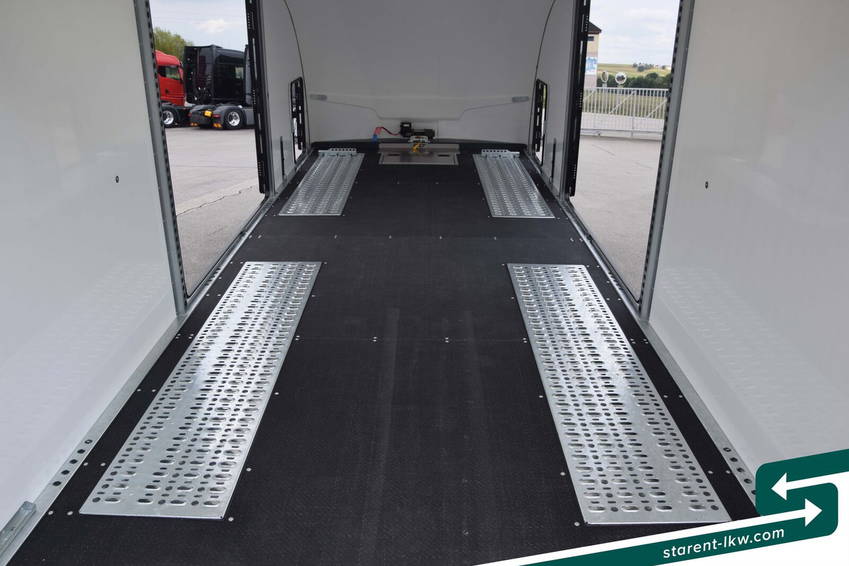Brian James Race Transporter 7 Seilwinde Solar Kamera 100 km/h Miete 13