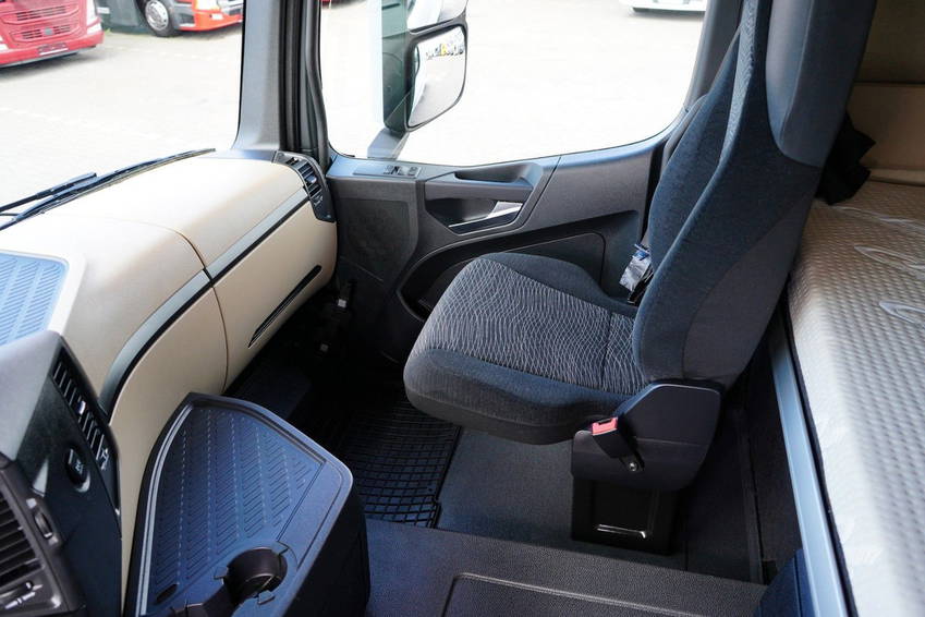 Mercedes-Benz Actros 1845 F / / ACC / E 6 / Stream Space / MAŁ 22