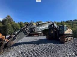 Volvo EC700C Tracked Excavator Digging Bucket and Soos