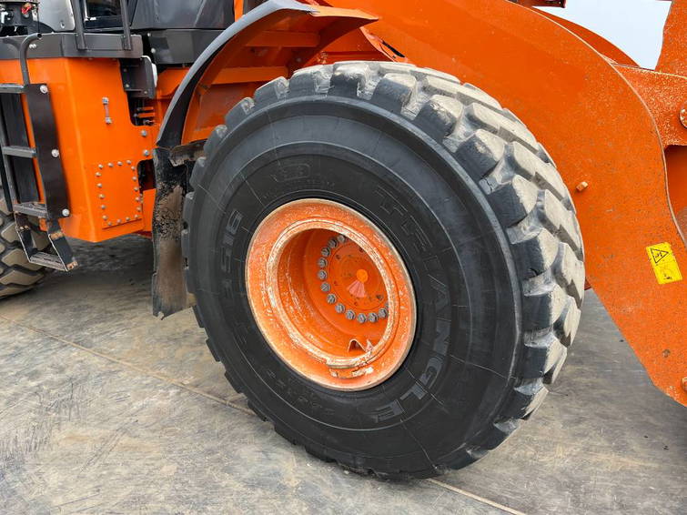 Hitachi ZW310 -6 - Automatic Greasing / Good Tyres 26