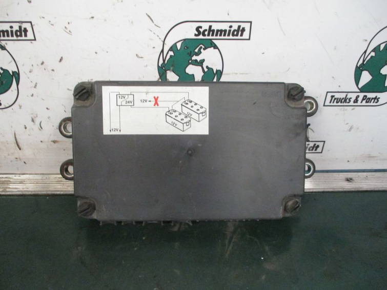 Renault 21717590 regeleenheid T460 2