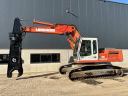 Liebherr R922HDSL + Labounty Shear