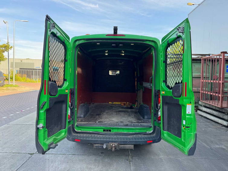 Ford Transit 350 2.2 Tdci L2H2 Tr 18