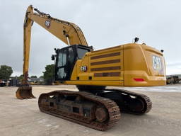 Caterpillar 340 Long Reach coming in