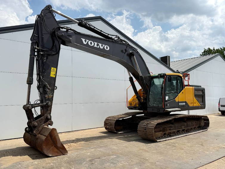 Volvo EC300E L - Hammer Lines / Automatic Greasing 2