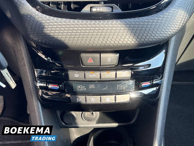Peugeot 2008 1.2 PureTech Allure Navigatie Camera Climate 25