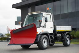 Mercedes-Benz Unimog U300