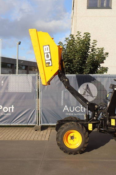 JCB 29