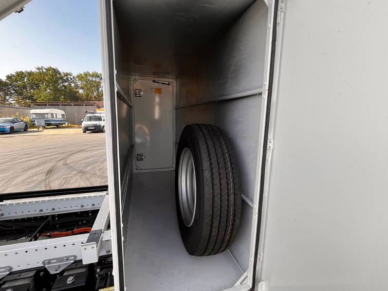 FUSO Canter 4C15 e-Canter/AC/Electric/3Seats/Kipper/ 17