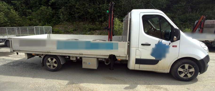 Renault Master crane Palfinger PC 2700 Reach 6.1m 1