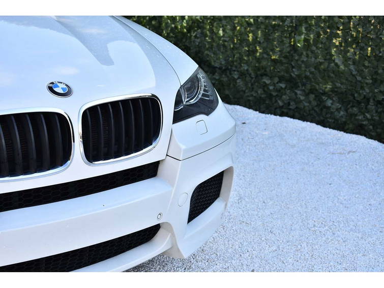 BMW X5 M 4,4 liter Twin-Turbo V8, 555 PK 18