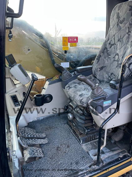 Caterpillar 318CL 9