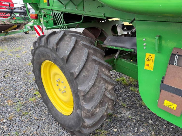 John Deere T550 i 8