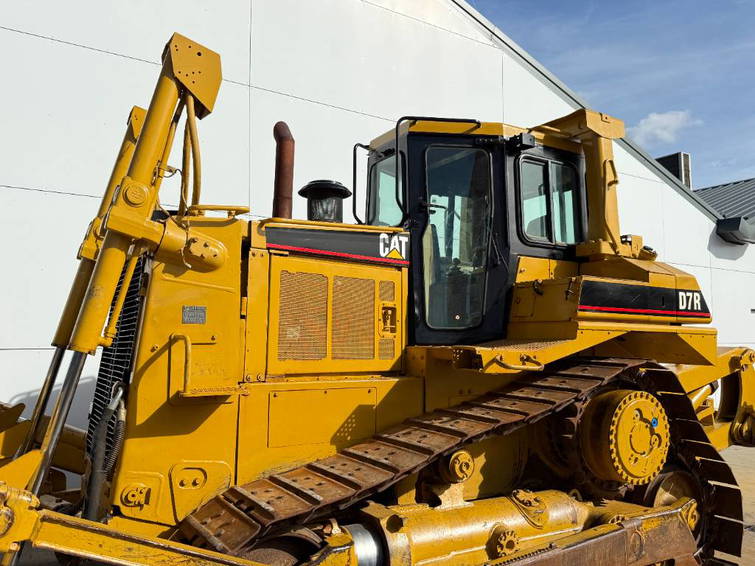 Caterpillar D7R - 3 Tine Ripper / Airco 25
