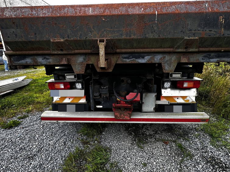 Volvo FM 12.380 6x2 3-way Dumper + Palfinger 20002 17