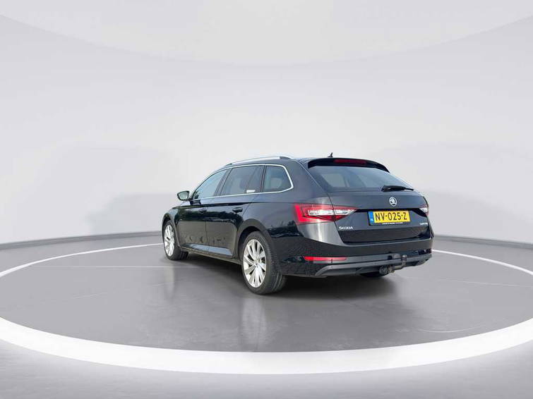 Škoda Superb Combi 1.6 TDI Style Business 8