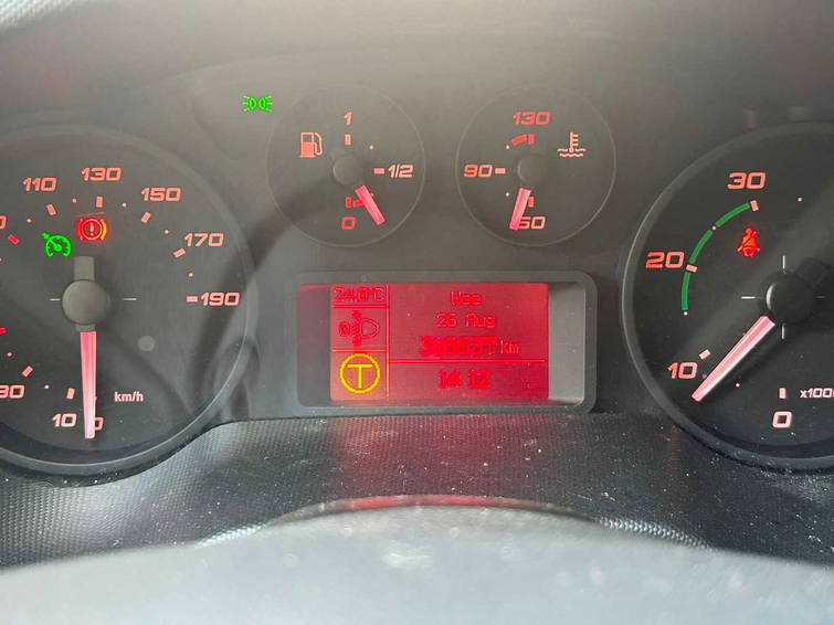 Iveco Daily 50C21V 3.0 352 H1 15