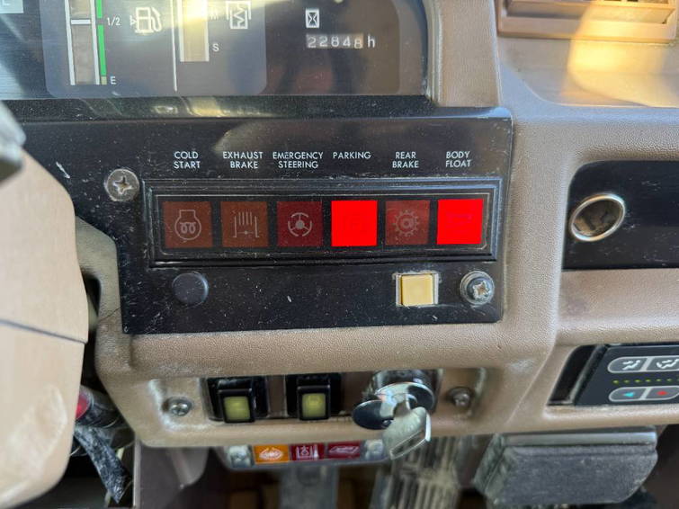 Komatsu HD605 -5 - Automatic Greasing / Camera 10