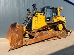Caterpillar D6T XL