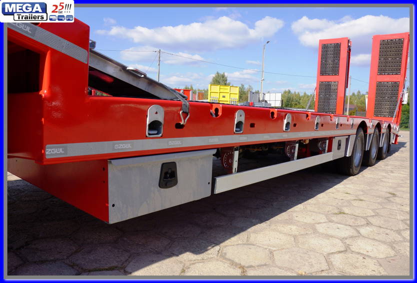 Diversen DMC 56 T, Hard Rubber, hydraulic ramps, steering axle - Ready 17