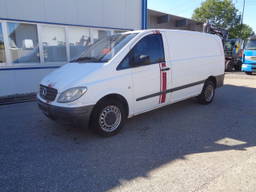 Mercedes-Benz Vito 111 CDI Lang 3-Sitzer AHK