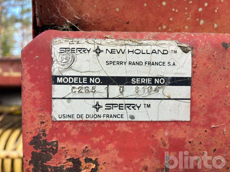 New Holland 265 25