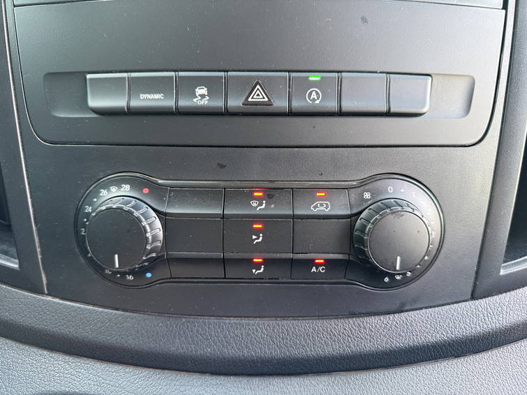Mercedes-Benz Vito 114 1.9 CDI DC 21
