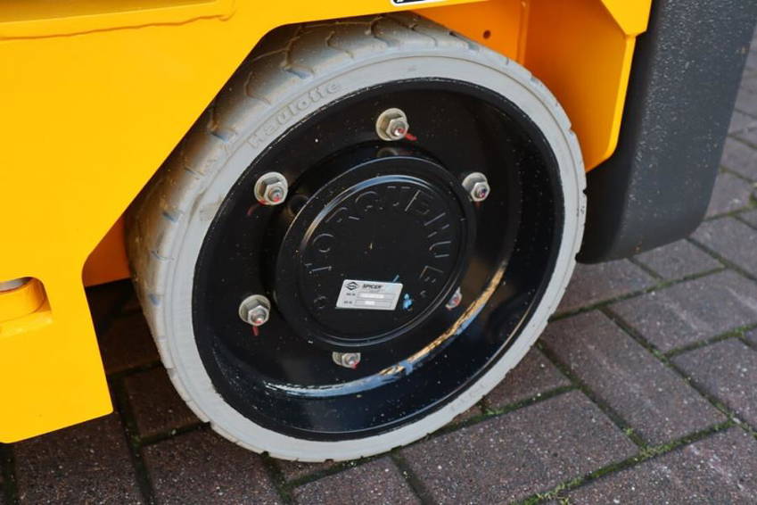 Haulotte Compact 8N Valid inspection, 8m Working Height, 35 15