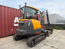 Volvo ECR40 D met aanbouw delen