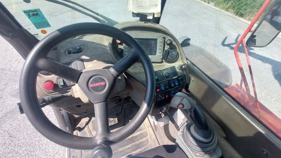 Manitou MRT 2150+ 9