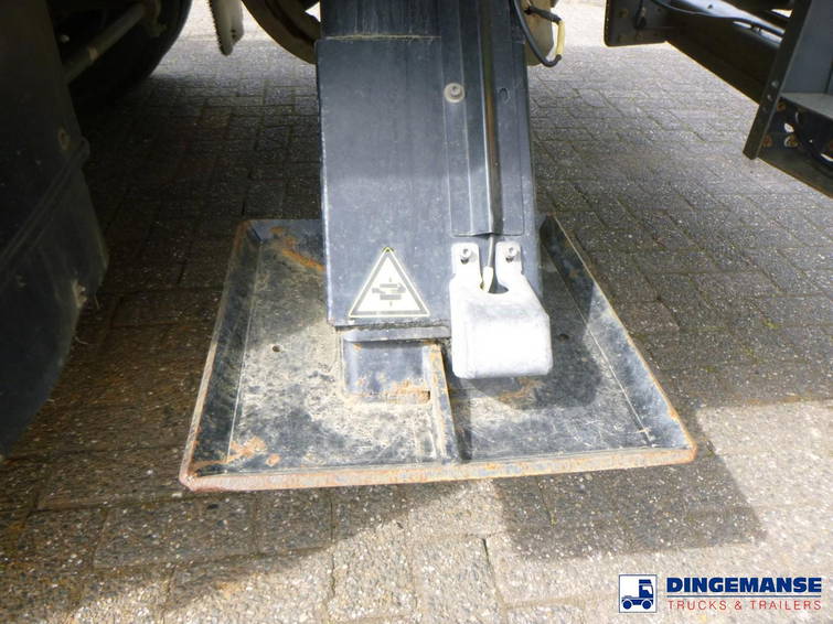 Renault D240 DTI 4x2 + Risa G2T drilling installation 11