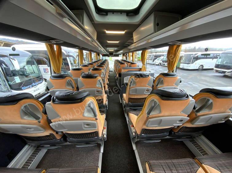 Mercedes-Benz Tourismo 17 RHD 22