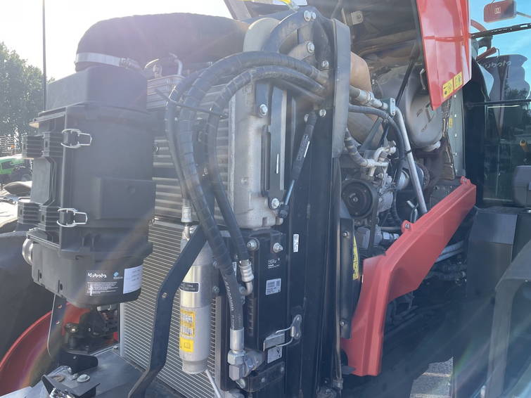 Kubota M7-153 16
