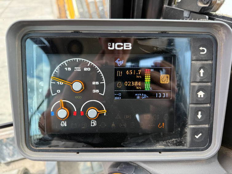 JCB 48Z-1 - Hammer Lines / Quick Coupler 27