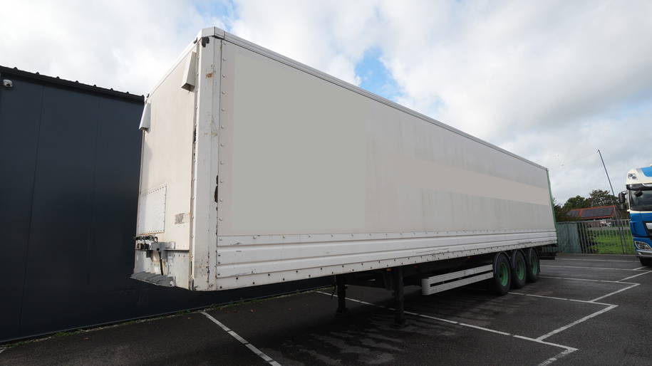 Van Hool 3 axle closed box trailer 2