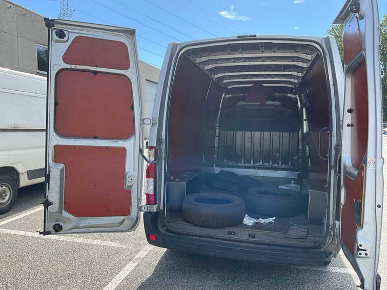 Nissan Interstar 21