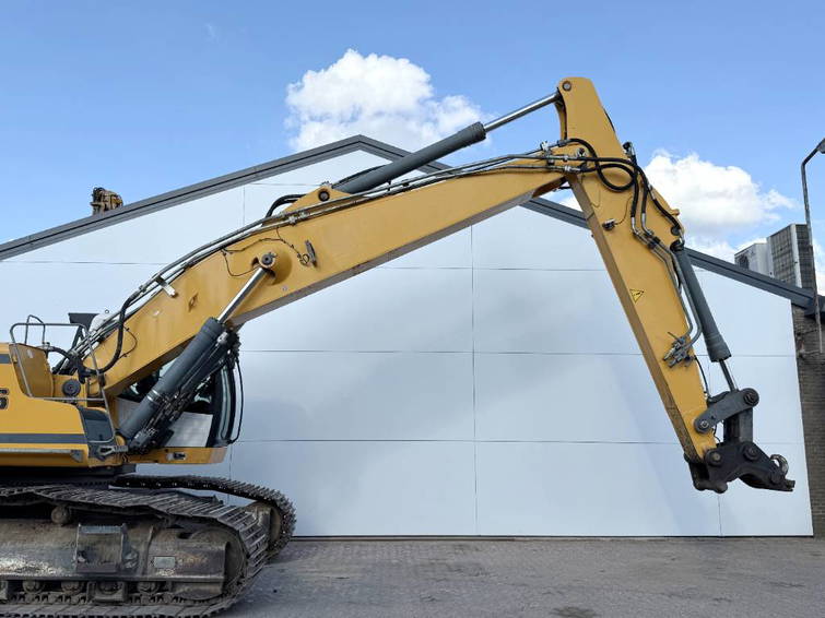 Liebherr R946 SHD - 11 Meter - Dutch Machine / Auto Lube 13