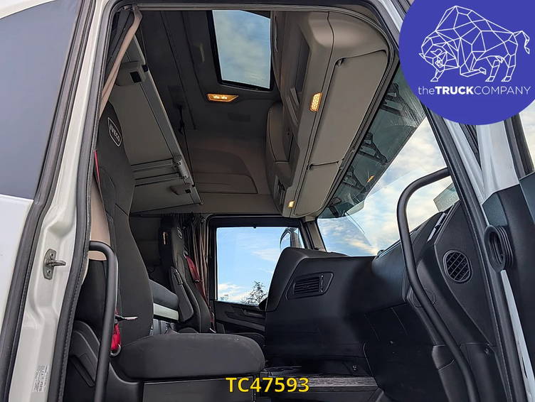 Iveco S-WAY 480 24