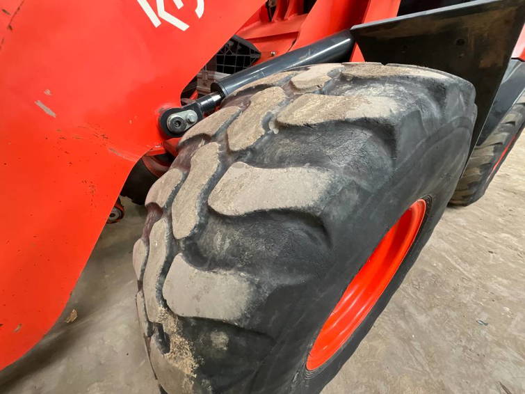 Kubota R 085 12