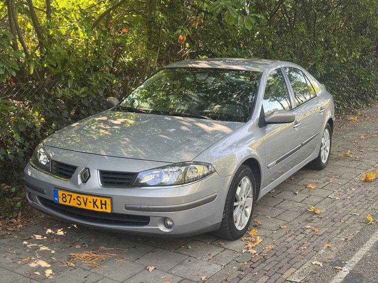 Renault Laguna 1.6-16V Tech Line 1