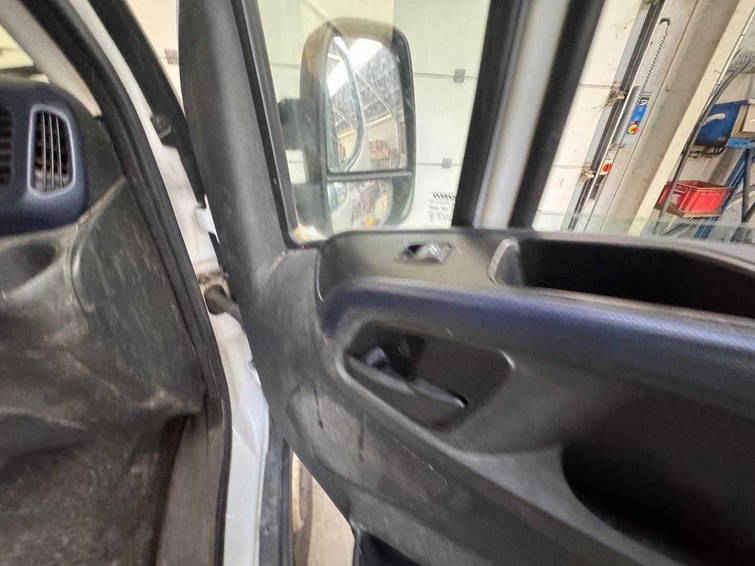Iveco 35S16 18