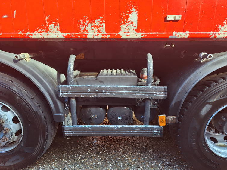 Renault C460 8X4 kipper 22