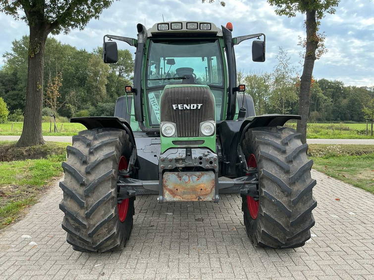 Fendt Favorit 714 Vario 8