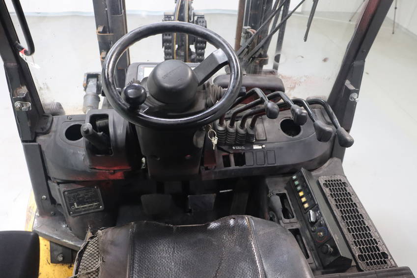 TCM D1F4A40Q 2